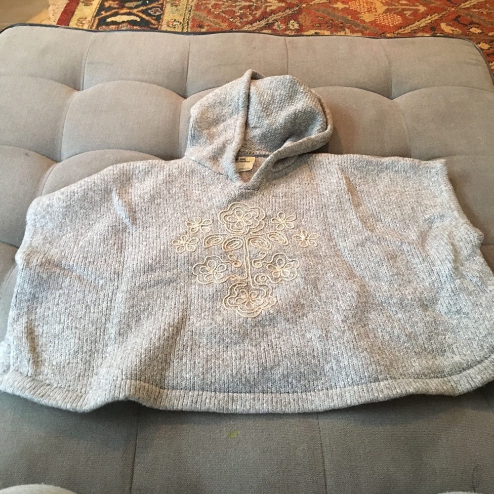 Genuine Kids by Osh Kosh Gray poncho 3T
